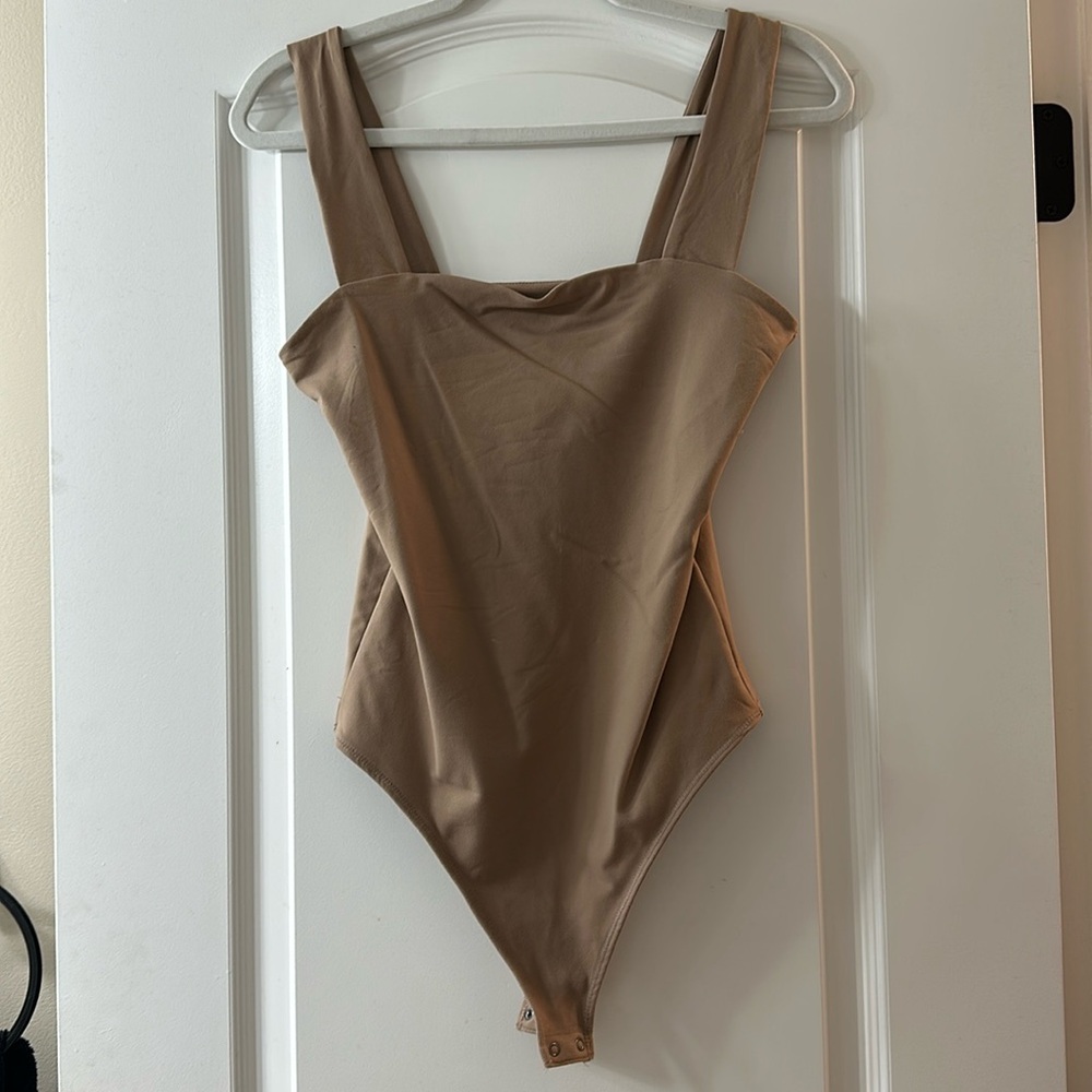 Double layer wide strap Abercrombie bodysuit tan